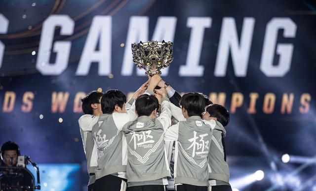 JackeyLove重返赛场，大比分获胜首场状态出色，FPX观众沸腾！(jackeylove mvp)