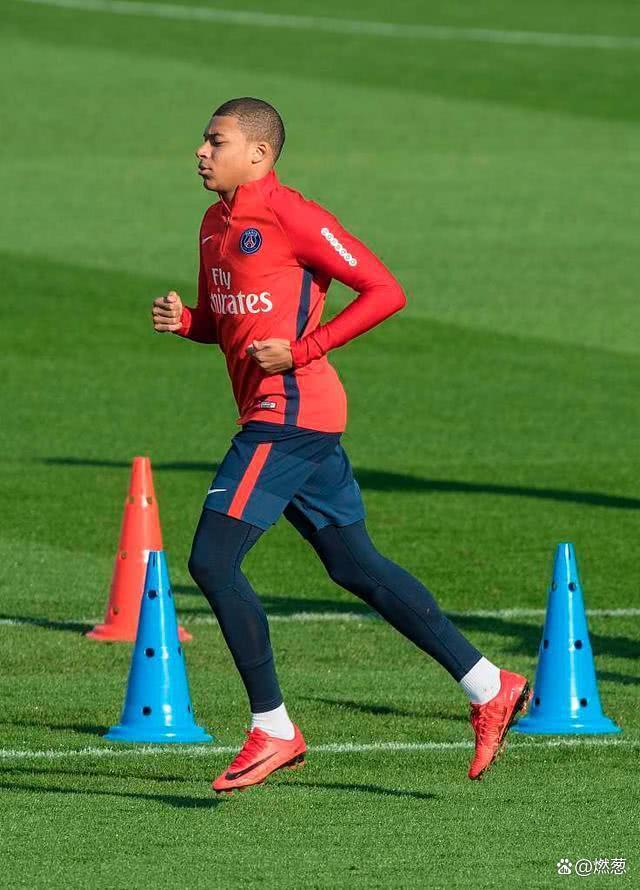 法国队前途光明！，德罗巴新星反败为胜表现突出赛场气氛高涨(德罗巴 法国队)